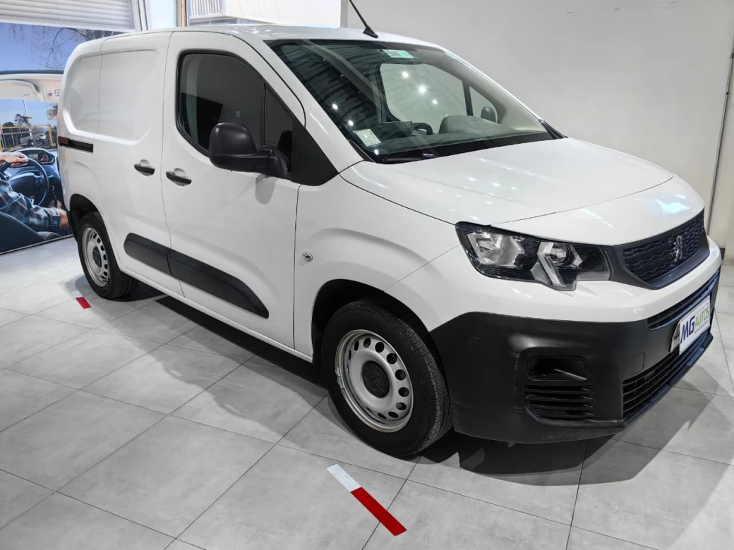 imagen 0 de vehiculo con id 2100